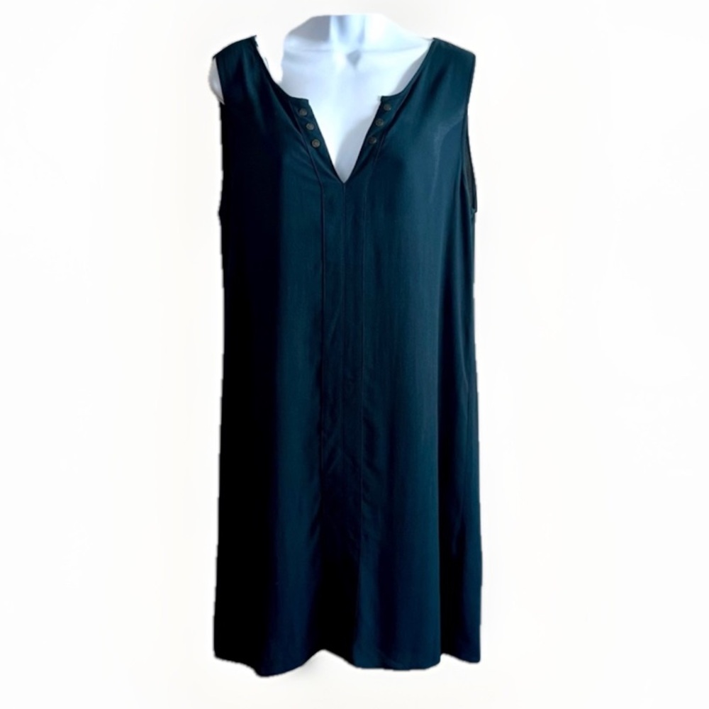 ⭐️ Offer B2G2! BUY 2 GET 2 FREE! 
G X F Hunter Green Dress